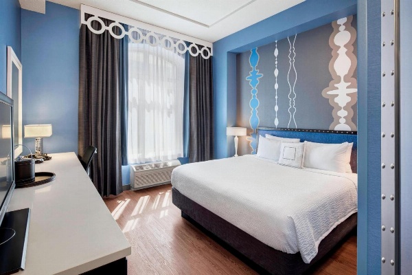 Fairfield Inn & Suites by Marriott Chicago Downtown/Magnificent Mile image 7